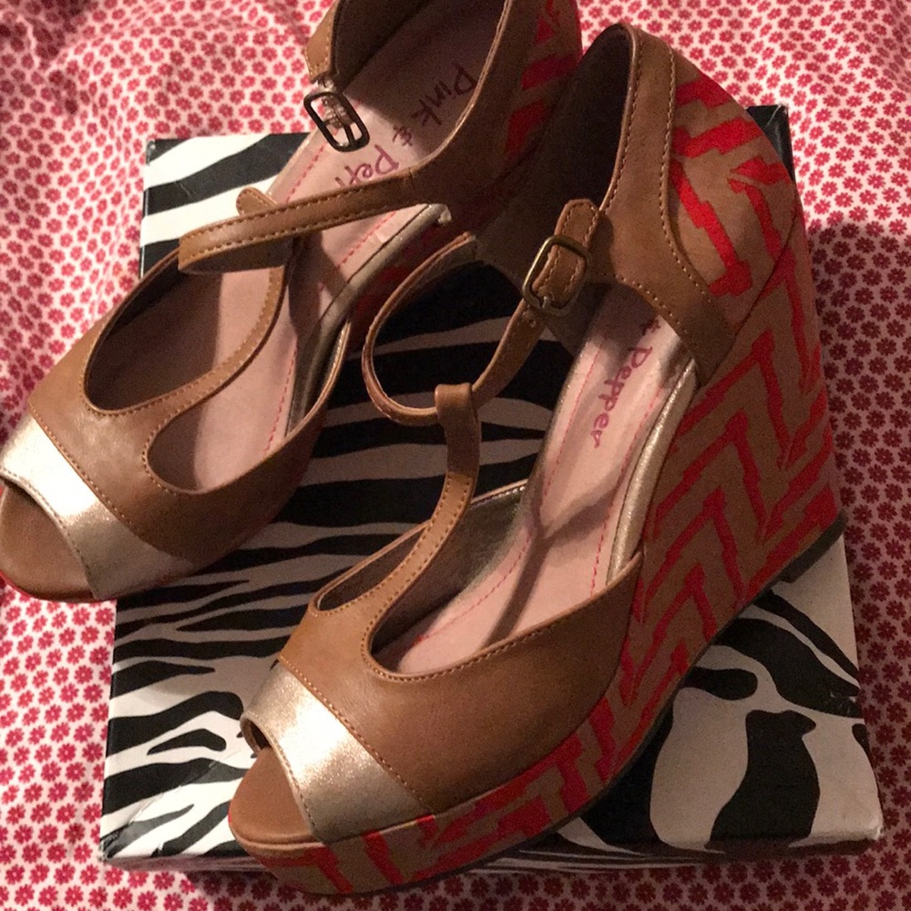 Pink & Pepper Fabiola Printed Wedge